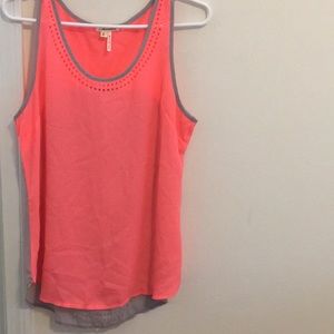 HOT SUMMER TANK